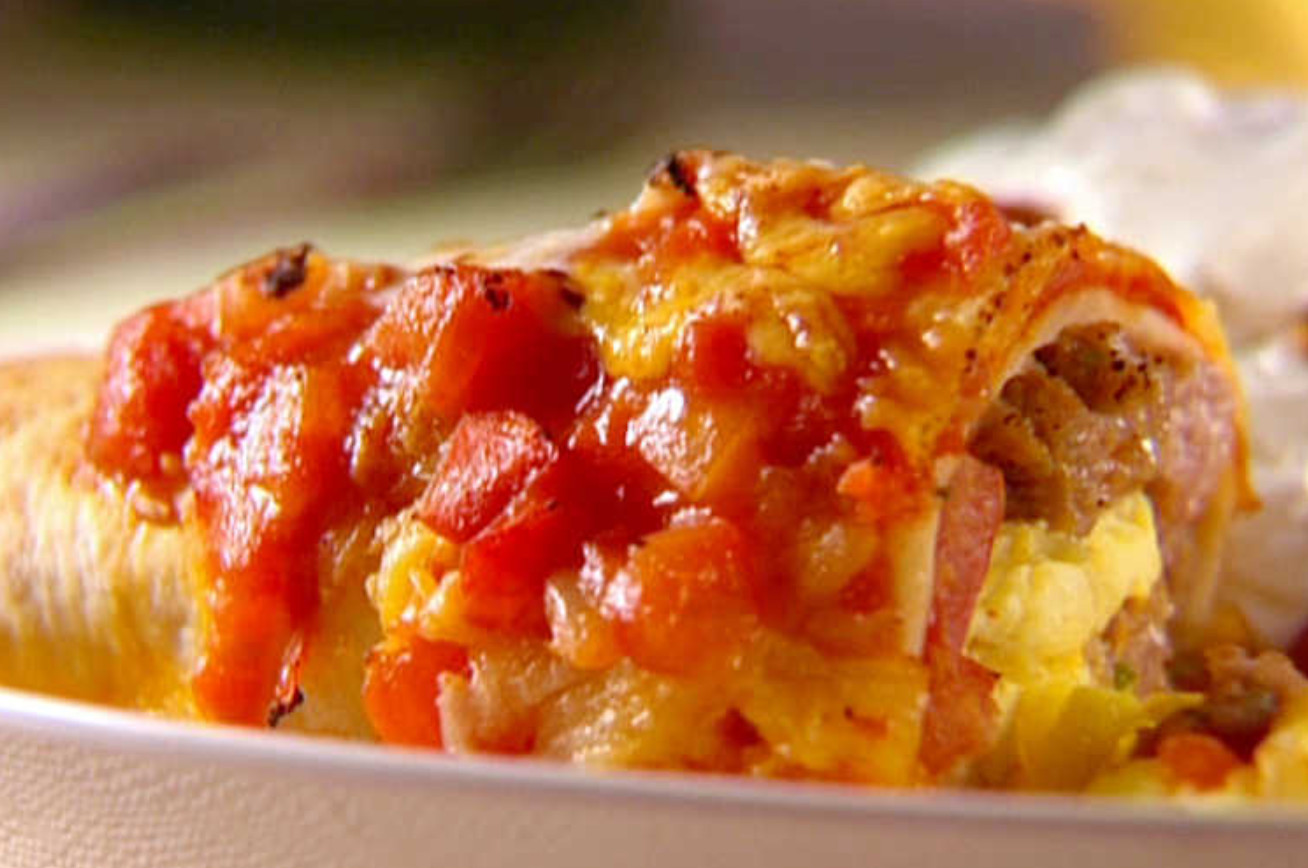 Breakfast Enchiladas With Red Sauce