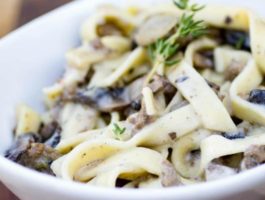 Easy Ground Beef Stroganoff
